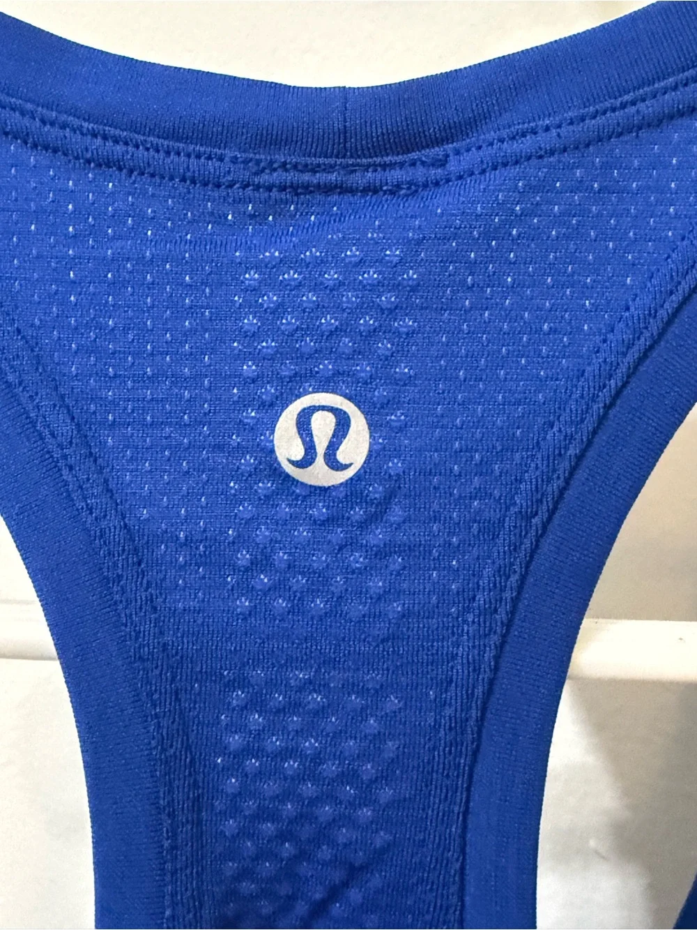 Lululemon Swiftly Tech Racerback Tank 2.0 waist length Galactic Colbalt size 2